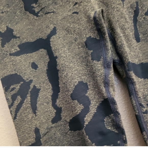 Shein Seamless Booty Scrunch Leggings - Picture 5 of 7